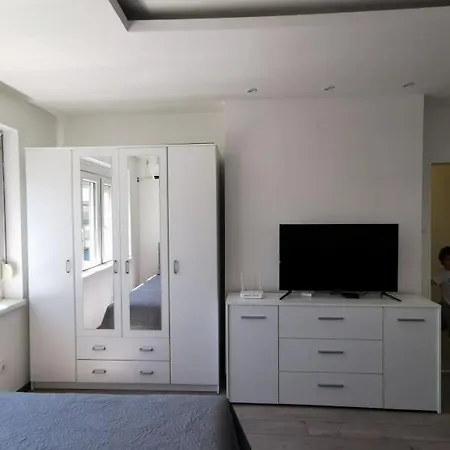 Apartment Institut